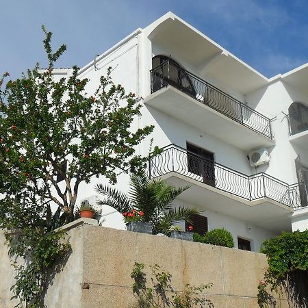 Apartments Maria Tisno Exterior photo