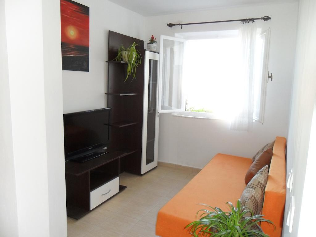 Apartments Maria Tisno Room photo